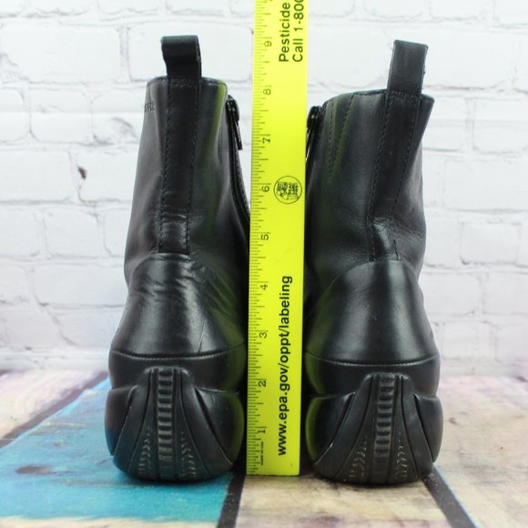 MERRELL Spire Zip Waterproof Ankle Boots Size 9 - Picture 6 of 9